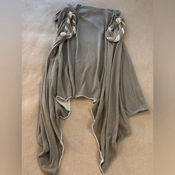 Alice + Olivia Two-Tone - Picture 7 of 8